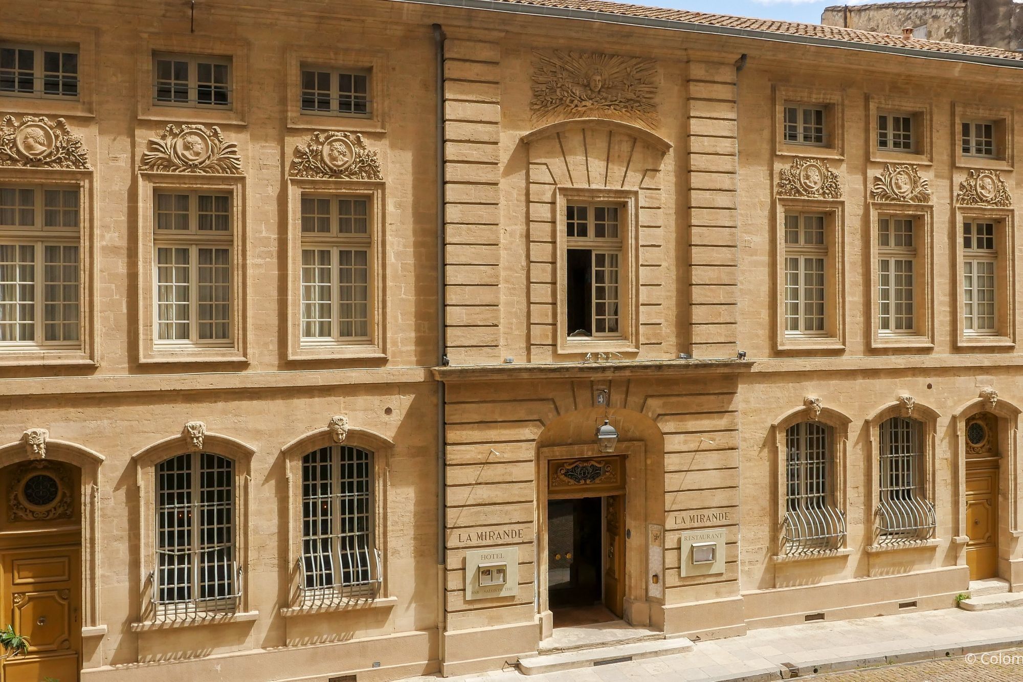 Luxury 5-star hotel - Avignon Provence