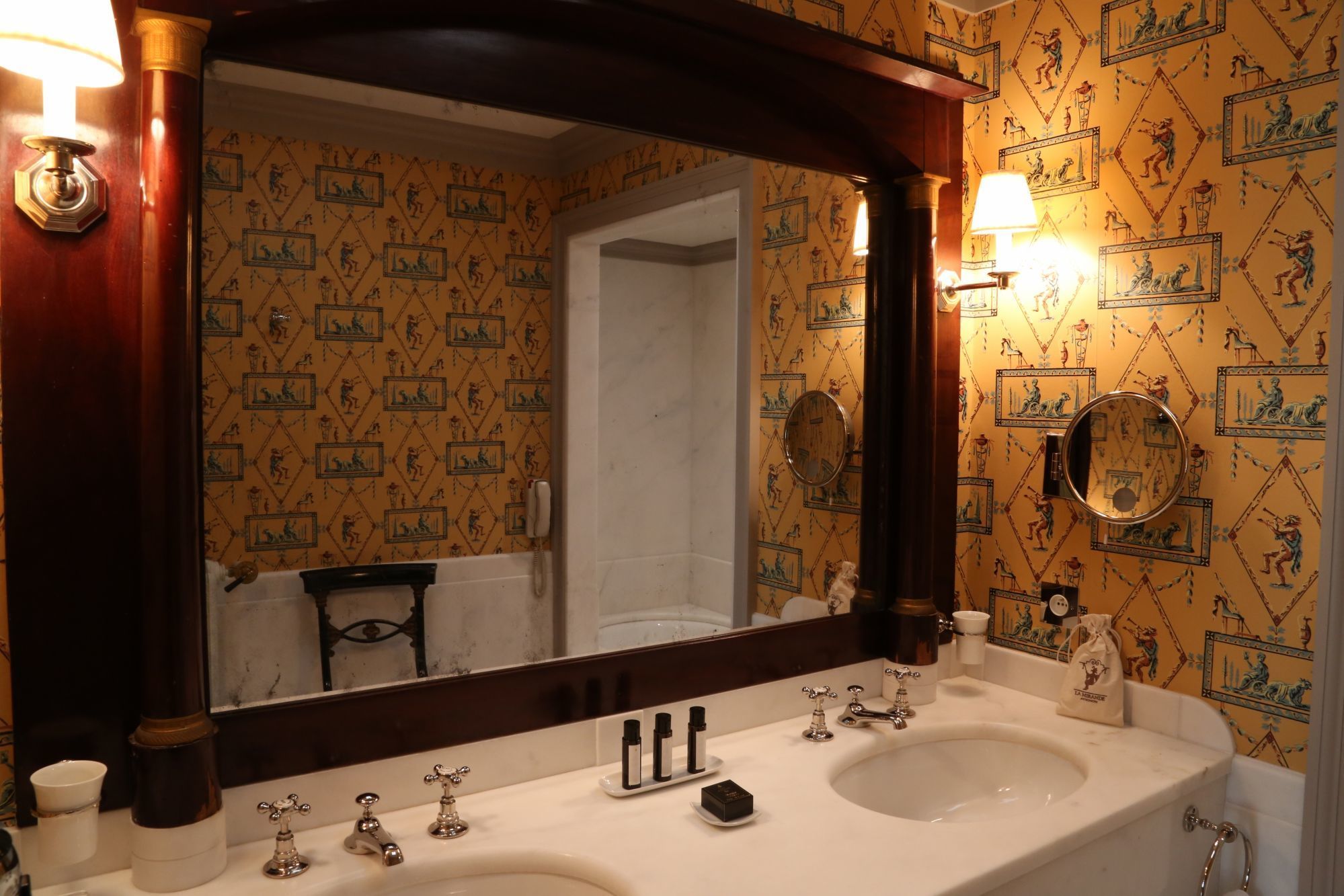 Luxury 5-star hotel - Avignon Provence