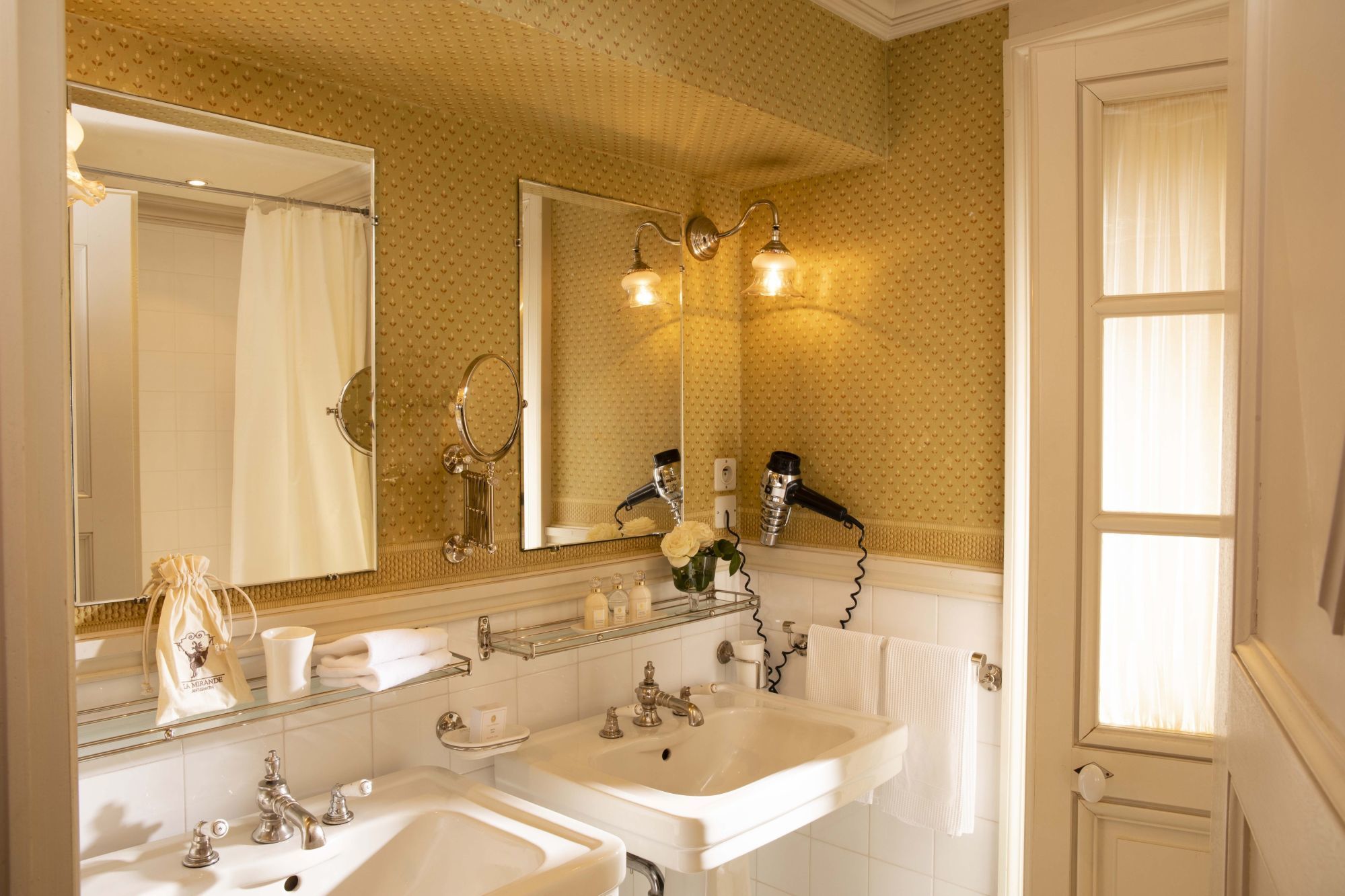 Luxury 5-star hotel - Avignon Provence - Deluxe Room